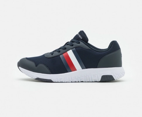 Ogłoszenie - Tommy Hilfiger - sneakersy rozm. 44 - 240,00 zł