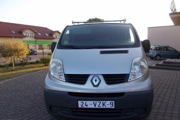 Ogłoszenie - Renault Trafic 2,0 DCI 2009 rok 3 osobowy przebieg 150 tys klima - 30 900,00 zł