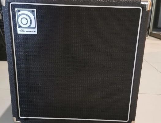 Ogłoszenie - Ampeg BA-110 wzmacniacz basowy 35W - 600,00 zł