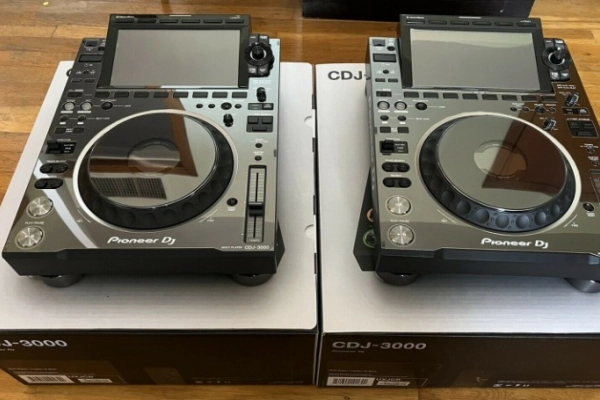 Ogłoszenie - Pioneer DJ XDJ-RX3, Pioneer DDJ-REV7 DJ Kontroler, Pioneer XDJ XZ , Pioneer CDJ-3000, Pioneer CDJ 2000NXS2, DJM 900NXS2 - Hiszpania