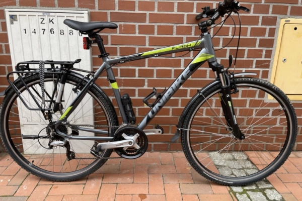 Ogłoszenie - Rower cross/trek. Unibike FlashEQ 21" koło 28-super stan! Okazja! - 1 750,00 zł