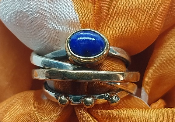 Ogłoszenie - Przepiękny pierścionek handmade z kamieniem lapis lazuri - 190,00 zł