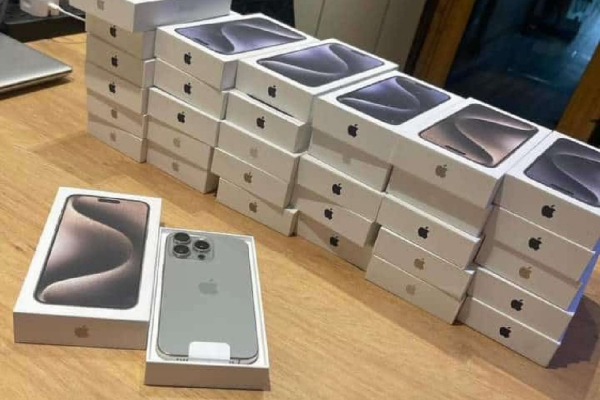 Ogłoszenie - Oryginał, Neverlock Apple iPhone 15 Pro Max, iPhone 15 Pro, iPhone 15, iPhone 15 Plus - Hiszpania - 1 800,00 zł