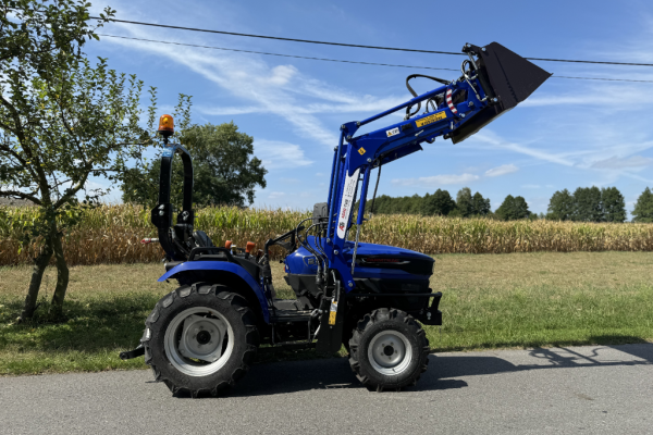 Ogłoszenie - ŁADOWACZ do traktora ogrodniczego do mini traktorka Farmtrac z samopoziomowaniem - 10 500,00 zł