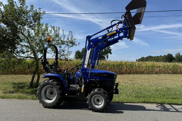 Ogłoszenie - ŁADOWACZ do traktora ogrodniczego do mini traktorka Farmtrac z samopoziomowaniem - 10 500,00 zł