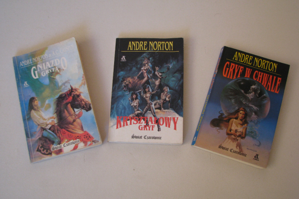 Ogłoszenie - Andre Norton Kryształowy Gryf, Gryf w chwale, Gniazdo Gryfa, Wydanie I - Kraków - 42,00 zł