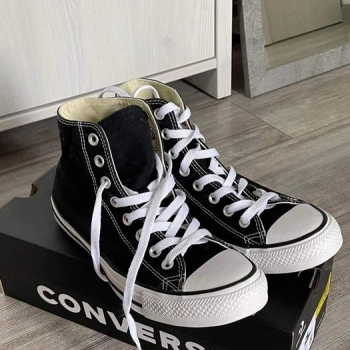 Ogłoszenie - Trampki convers roz.40 - 250,00 zł