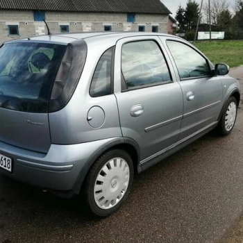 Ogłoszenie - Opel Corsa C 1.2 Twinport 2006 - KLIMATYZACJA,5 drzwi - 8 900,00 zł