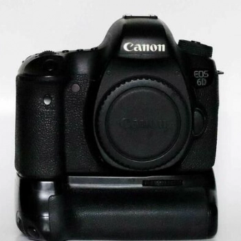 Ogłoszenie - Canon eos 6 D. Body, grip i 3 akumulatorki. OKAZJA ! - 1 290,00 zł