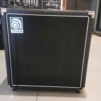 Ogłoszenie - Ampeg BA-110 wzmacniacz basowy 35W - 600,00 zł