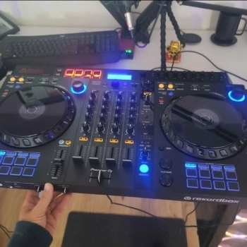 Ogłoszenie - Pioneer DDJ-FLX6 4-kanałowy kontroler DJ do Rekordbox i Serato DJ Pro w magazynie na sprzedaż - Malbork - 2 100,00 zł