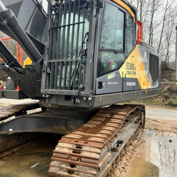 Ogłoszenie - Sprzedam Koparka gąsienicowa Firmy VOLVO MODEL: EC300ENL. Rok produkcji: 2022 - Zgorzelec - 1 078 550,50 zł