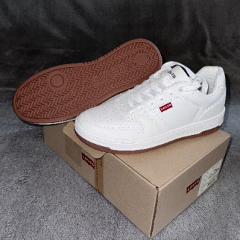 Ogłoszenie - #OKAZJA#NOWE#NIEUŻYWANE#TANIO#ORYGINALNE#BUTY LEVIS#SNEAKERS#REGULAR WHITE#ROZMIAR 39 - 110,00 zł