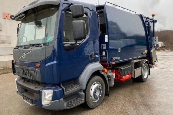 Ogłoszenie - Volvo FL 250 miejska śmieciarka NTM 10m3 EURO 6. Zdjęcie 1