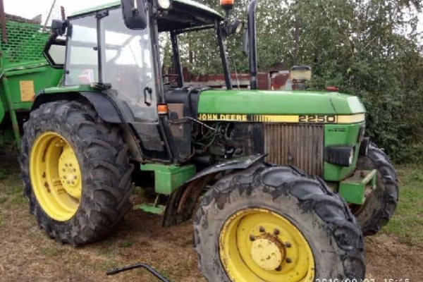 Ogłoszenie - John deere 2250 - 29 900,00 zł