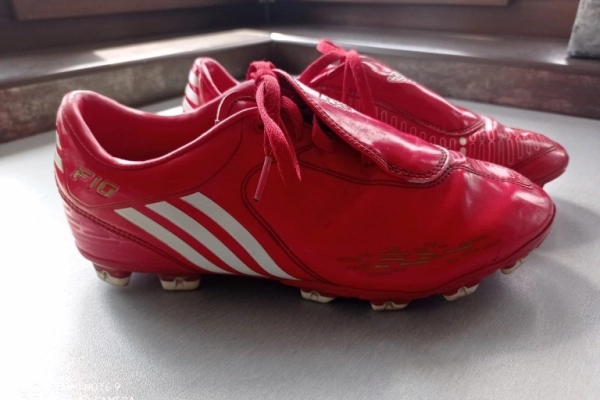 Ogłoszenie - Adidas buty piłkarskie czerwone korki r.38 - 50,00 zł