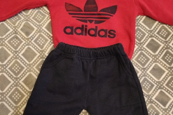 Ogłoszenie - Dres dziecięcy Adidas - 50,00 zł