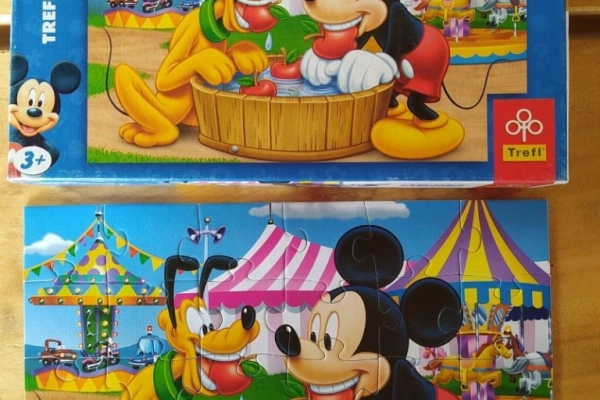 Ogłoszenie - Puzzle Trefl Myszka Miki i Pluto w wesołym miasteczku 30 el. - 12,00 zł