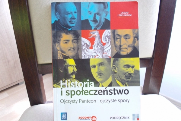 Ogłoszenie - Historia i Społeczeństwo Ojczysty Panteon i Ojczyste Spory podręcznik - 10,00 zł