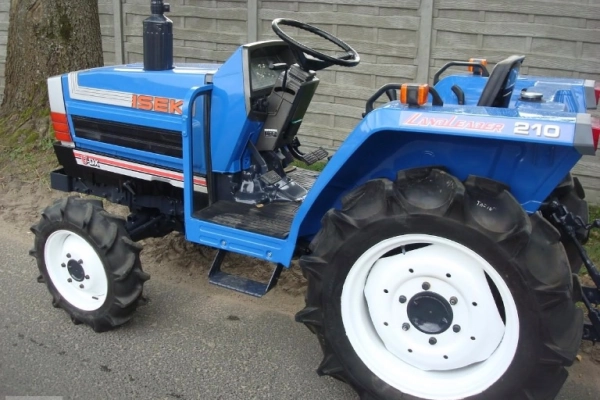 Ogłoszenie - Iseki TA 210 F mini traktorek 4x4 ( Yanmar , Kubota ) - 25 000,00 zł