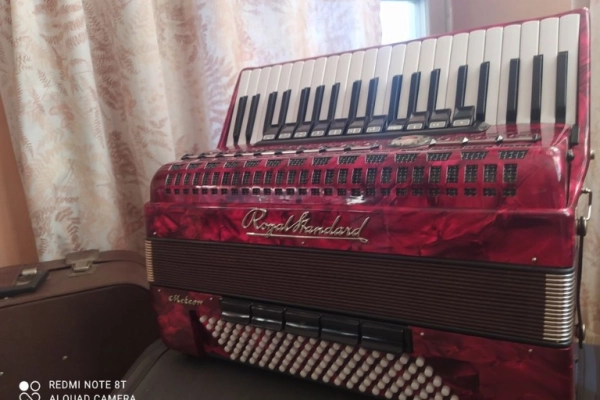 Ogłoszenie - Akordeon Royal Standard Meteor - 3 500,00 zł