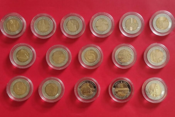 Ogłoszenie - 5zł-Komplet 16 monet okolicznościowych z serii Odkryj Polskę - 300,00 zł