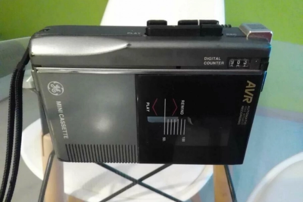Ogłoszenie - Sprzedam Sprawny Walkman AVR Dla Kolekcjonera Okazja Polecam - 180,00 zł