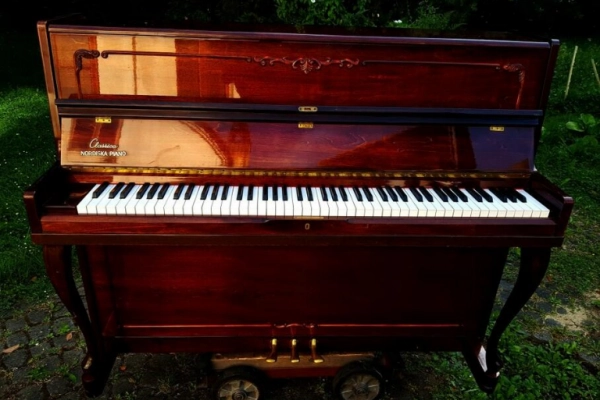 Ogłoszenie - Pianino Nordiska Classica 114cm 1995r CIEMNY BRĄZ - 7 500,00 zł