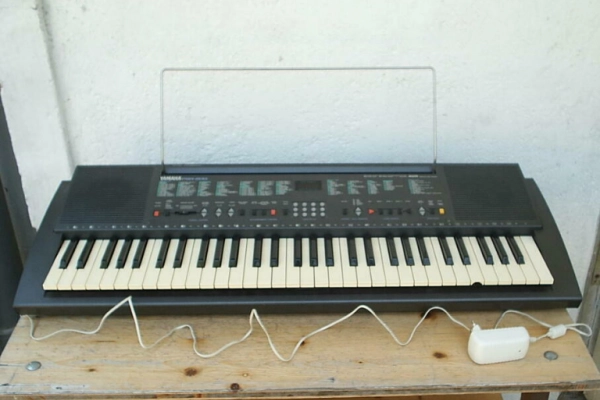 Ogłoszenie - Keyboard Yamaha PSR-200 z osprzętem - 400,00 zł