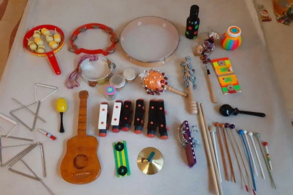 Ogłoszenie - sprzedam zestaw Instrumentów Perkusyjnych 27 sztuk +11 pałec - 180,00 zł