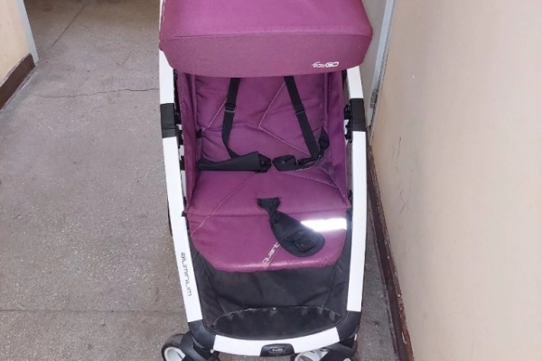Ogłoszenie - Wózek dla dziecka, spacerówka - 180,00 zł