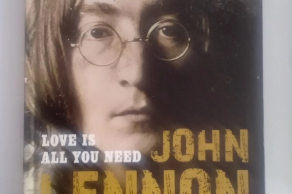 Ogłoszenie - John Lennon Love is all you need - 30,00 zł