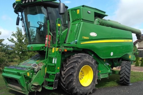 Ogłoszenie - Kombajn zbożowy John Deere T560i - 1 242 300,00 zł