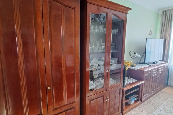 Ogłoszenie - Komplet eleganckich mebli drewnianych Amber firmy Klose - 8 000,00 zł