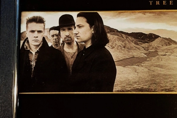 Ogłoszenie - Sprzedam Rewelacyjny Nr 1 Album Cd U2 The JOSHUA Tree CD Nowy !! - 44,00 zł