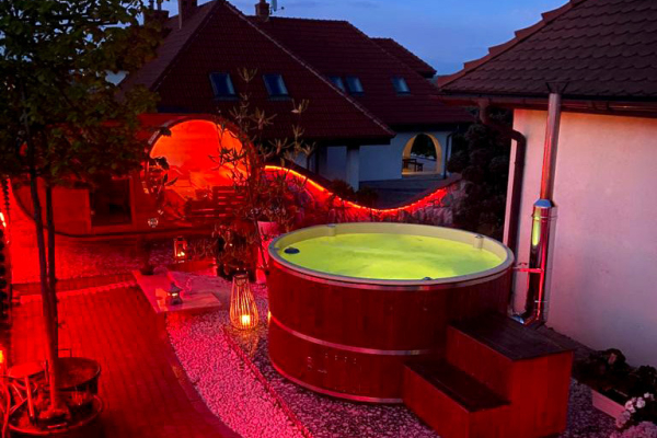 Ogłoszenie - Balia ogrodowa Bania Whirpool goraca beczka SPA Ø2,25m LED 12 Jacuzzi Dysz - Śląskie - 14 999,00 zł