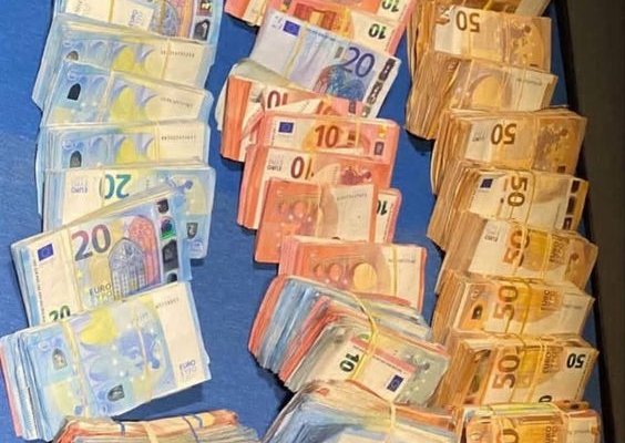 Ogłoszenie - Documents Cloned cards Banknotes dollar / euro Pounds  IDS, Passports, - Olecko - 2 000,00 zł