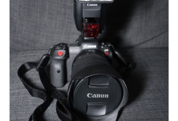Ogłoszenie - Aparat Canon R5C z RF 24-70 f2.8 L i 600 EX ll RT Doskonały stan - 10 000,00 zł