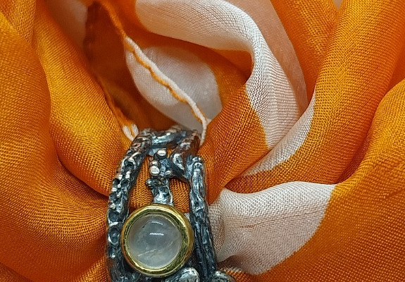 Ogłoszenie - Przepiękny pierścionek handmade z kamieniem kamień księżycowy - 140,00 zł