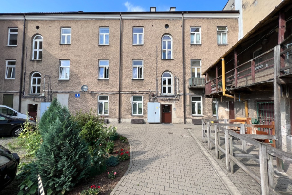 Ogłoszenie - Mieszkanie w kamienicy centrum Radomia 83 m 2  I piętro - Radom - 490 000,00 zł