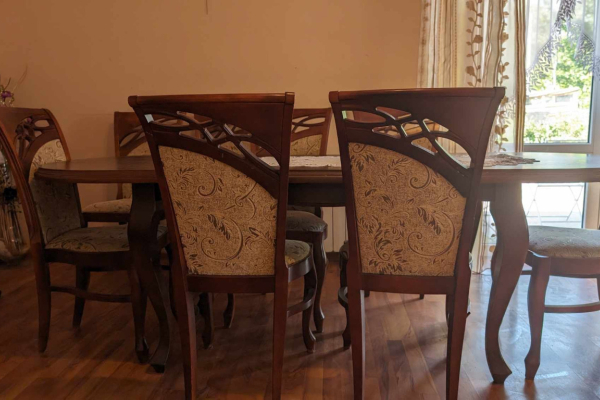 Ogłoszenie - Sprzedam duży stół do salonu i 8 krzeseł - Kielce - 3 700,00 zł