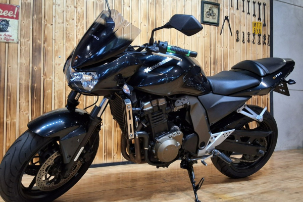 Ogłoszenie - Kawasaki Z750 2004r - Konin - 12 400,00 zł