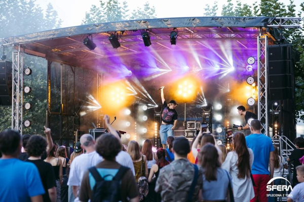 Ogłoszenie - Nagłośnienie. Scena. Światło. Ekran Led - Katowice - 100,00 zł