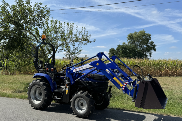 Ogłoszenie - ŁADOWACZ do traktora ogrodniczego do mini traktorka Farmtrac z samopoziomowaniem - 10 500,00 zł