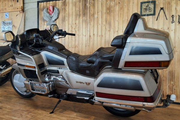 Ogłoszenie - Honda GL (GoldWing) 1500 turystyczny 1988r - Konin - 19 900,00 zł