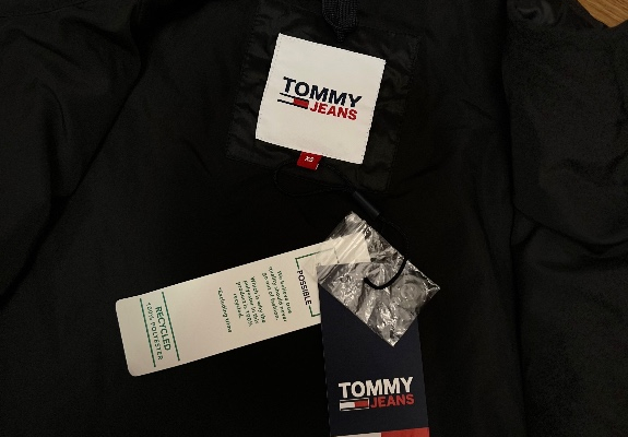 Ogłoszenie - OKAZJA ! NOWA, ORYGINALNA KURTKA PRZEJŚCIOWA MARKI TOMMY JEANS , ROZMIAR XS - Zachodniopomorskie - 300,00 zł