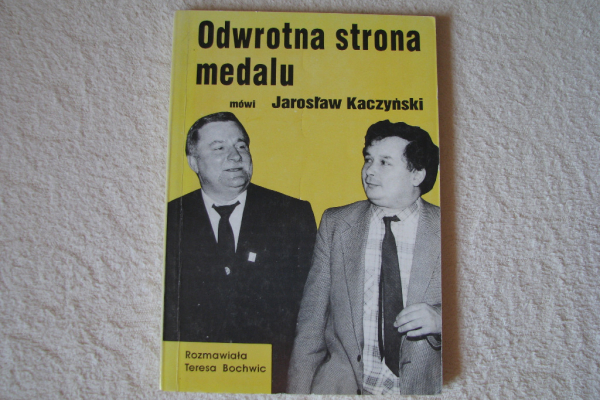 Ogłoszenie - Odwrotna strona medalu, Jarosław Kaczyński, Teresa Bochwic - Kraków - 34,00 zł