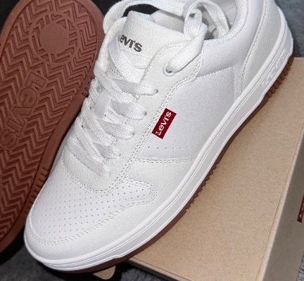 Ogłoszenie - #OKAZJA#NOWE#NIEUŻYWANE#TANIO#ORYGINALNE#BUTY LEVIS#SNEAKERS#REGULAR WHITE#ROZMIAR 39 - 110,00 zł