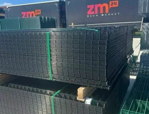 Ogłoszenie - Kompletne Ogrodzenie Panelowe 3D wys 1,73m drut fi4t słupek obejmy - od producenta, Dostawa PL. Zdjęcie 1