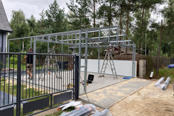 Ogłoszenie - Garaże blaszane z płyty warstwowej na wymiar dostępne w Gard House! - Opole - 10 000,00 zł